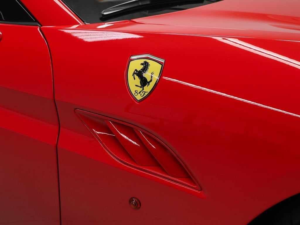 2010 Ferrari California Base