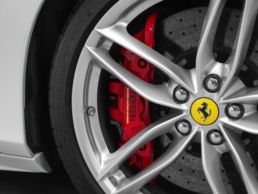 2018 Ferrari 488 Spider Base