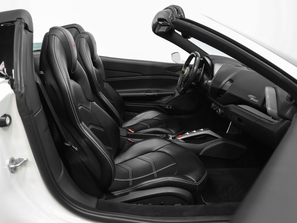 2018 Ferrari 488 Spider Base