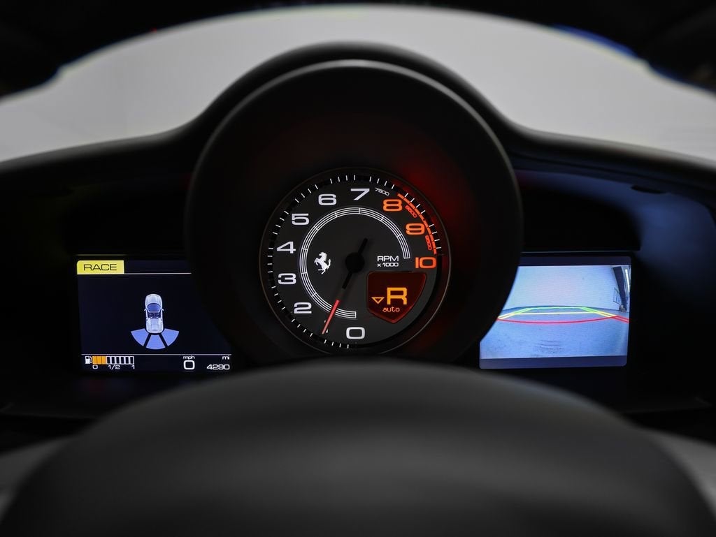2019 Ferrari 488 Spider Base
