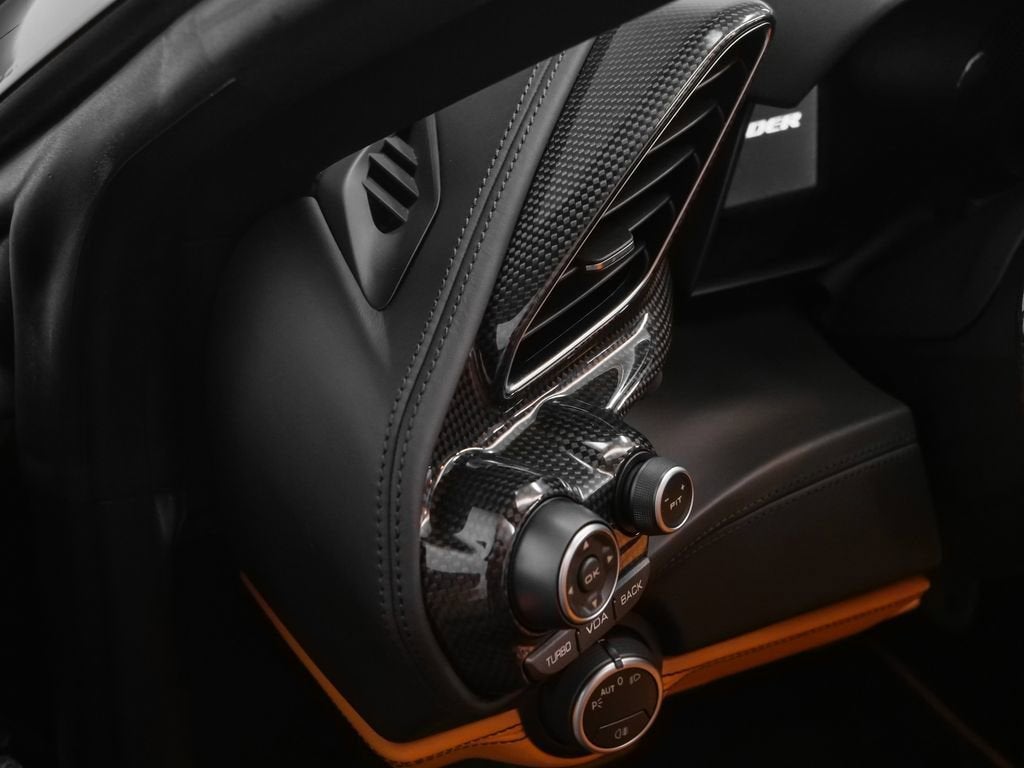 2018 Ferrari 488 Spider Base