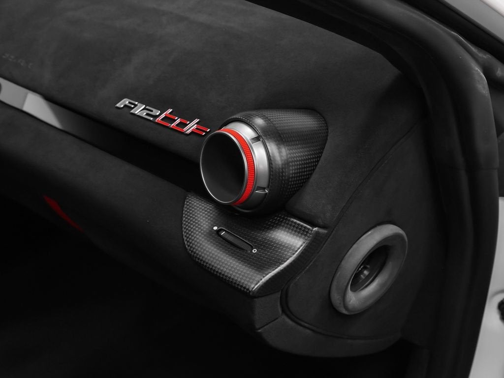 2016 Ferrari F12tdf Base