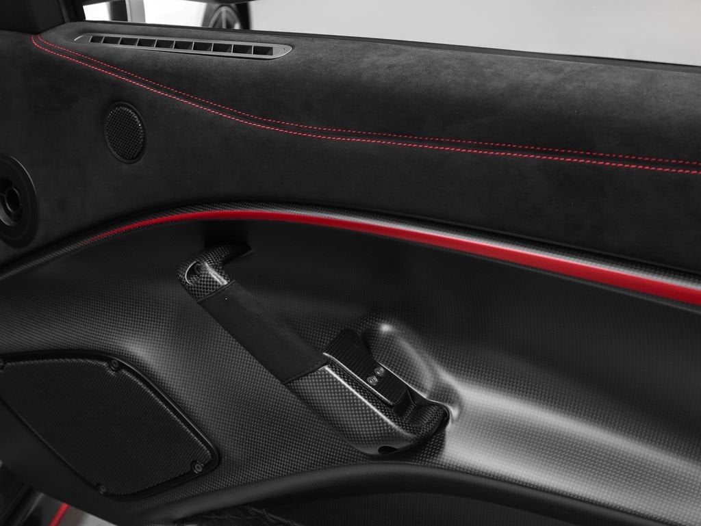 2016 Ferrari F12tdf Base