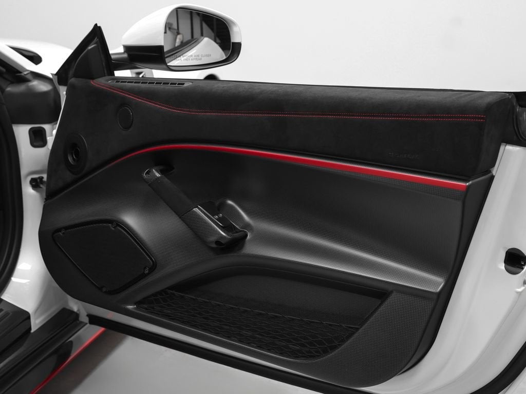 2016 Ferrari F12tdf Base