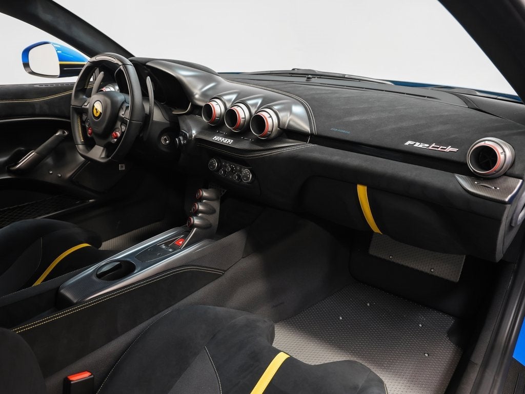 2017 Ferrari F12tdf Base