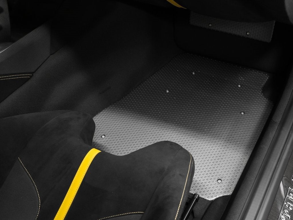 2017 Ferrari F12tdf Base