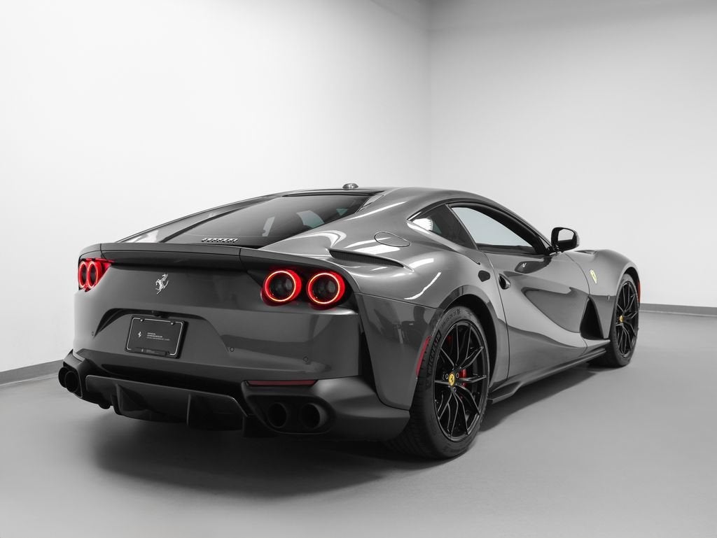 2019 Ferrari 812 Superfast Base
