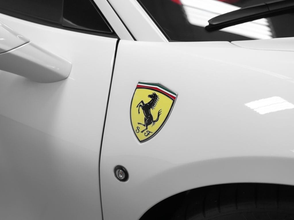 2020 Ferrari F8 Tributo Base