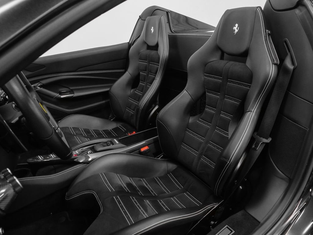 2021 Ferrari F8 Spider Base