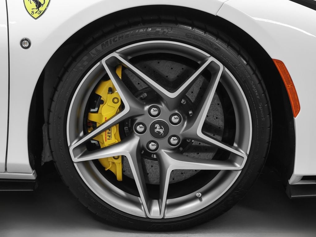 2022 Ferrari F8 Spider Base