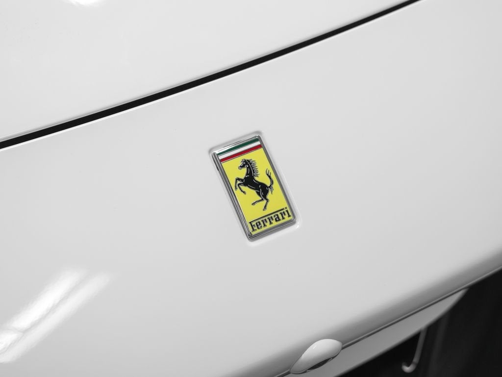 2022 Ferrari F8 Spider Base