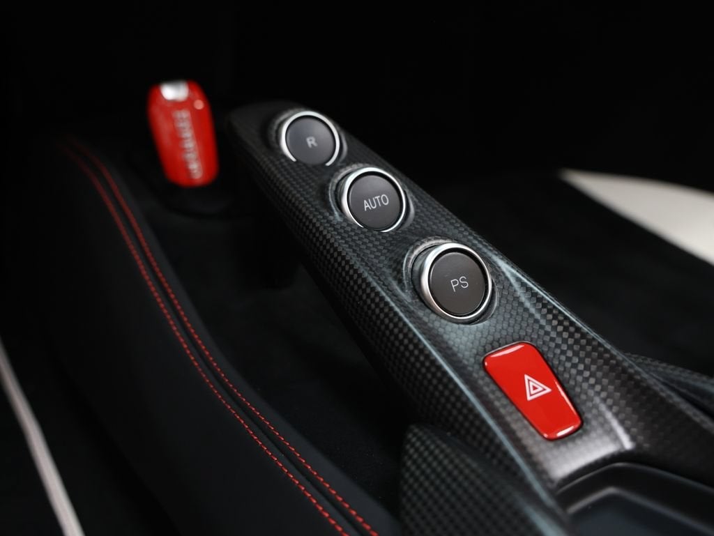 2022 Ferrari F8 Spider Base