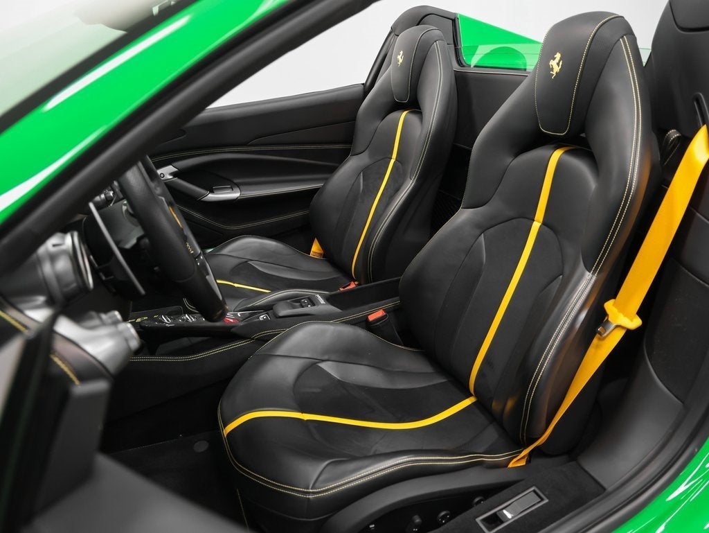 2023 Ferrari F8 Spider Base