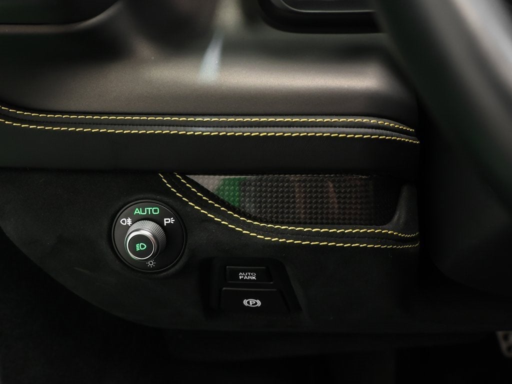 2023 Ferrari F8 Spider Base