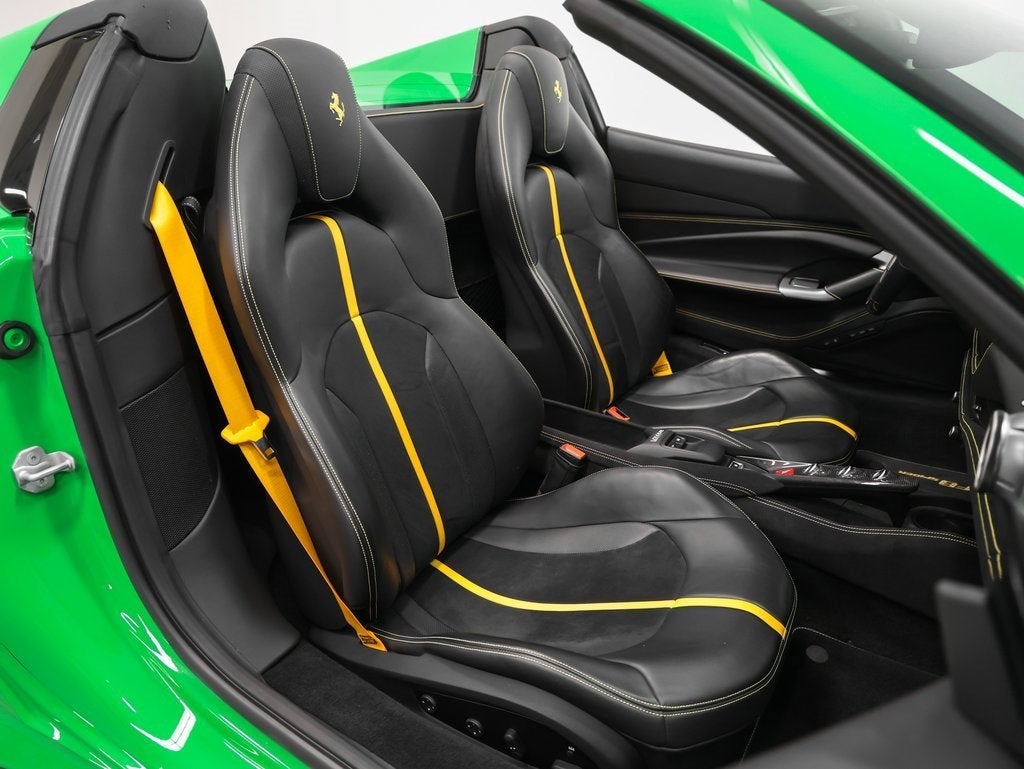 2023 Ferrari F8 Spider Base