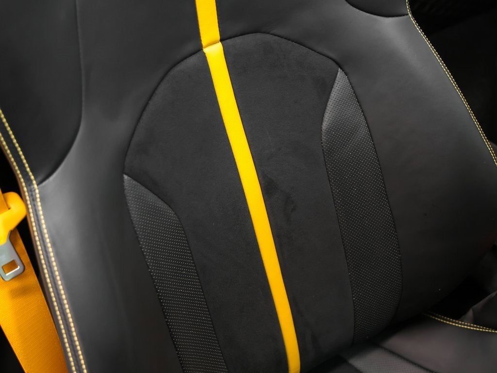 2023 Ferrari F8 Spider Base