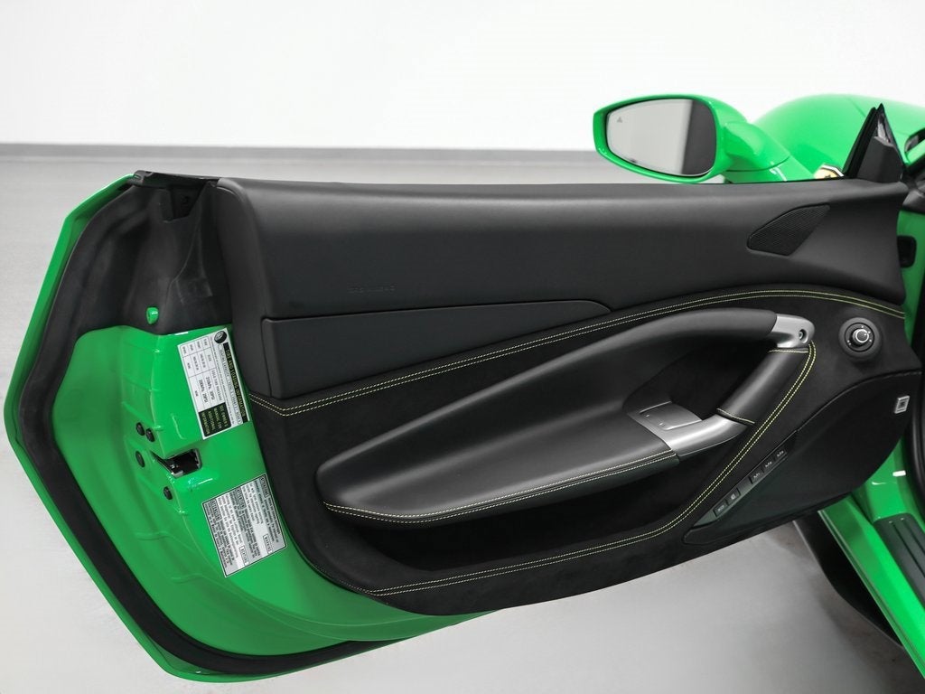 2023 Ferrari F8 Spider Base