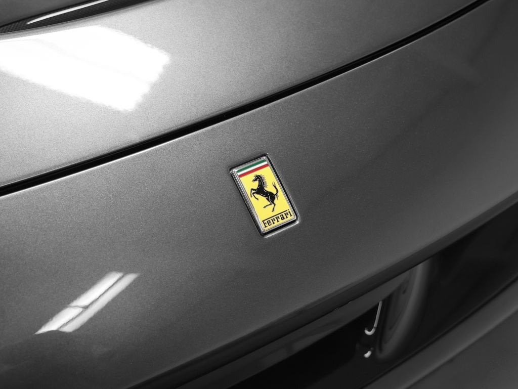2022 Ferrari F8 Spider Base