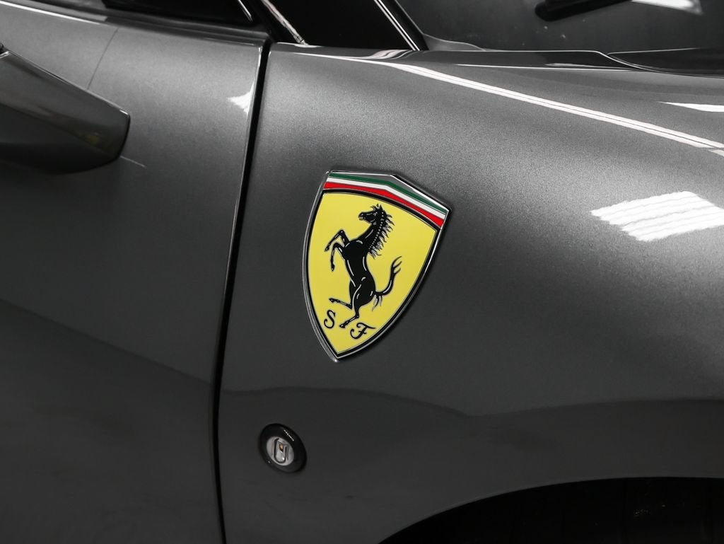 2022 Ferrari F8 Spider Base