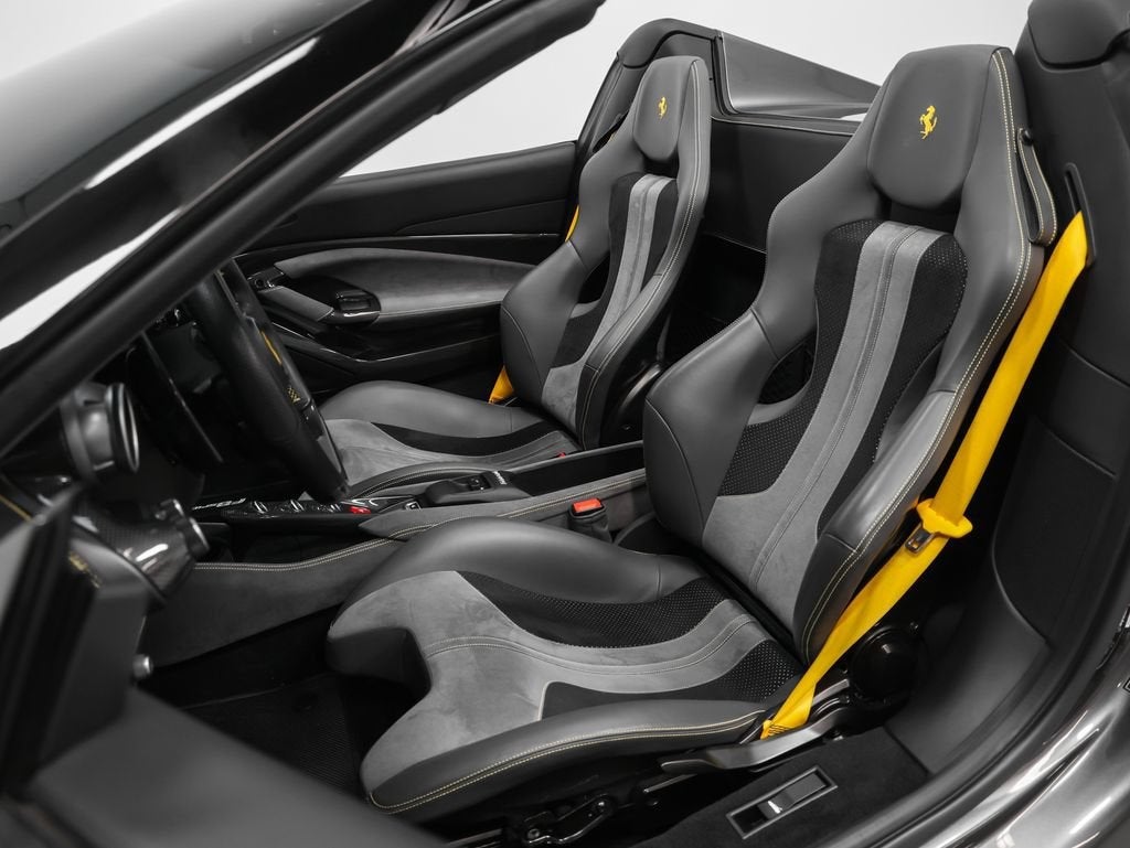 2022 Ferrari F8 Spider Base