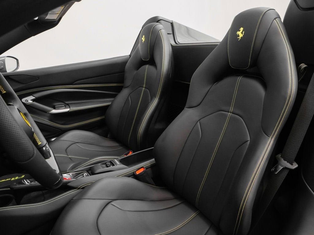 2022 Ferrari F8 Spider Base