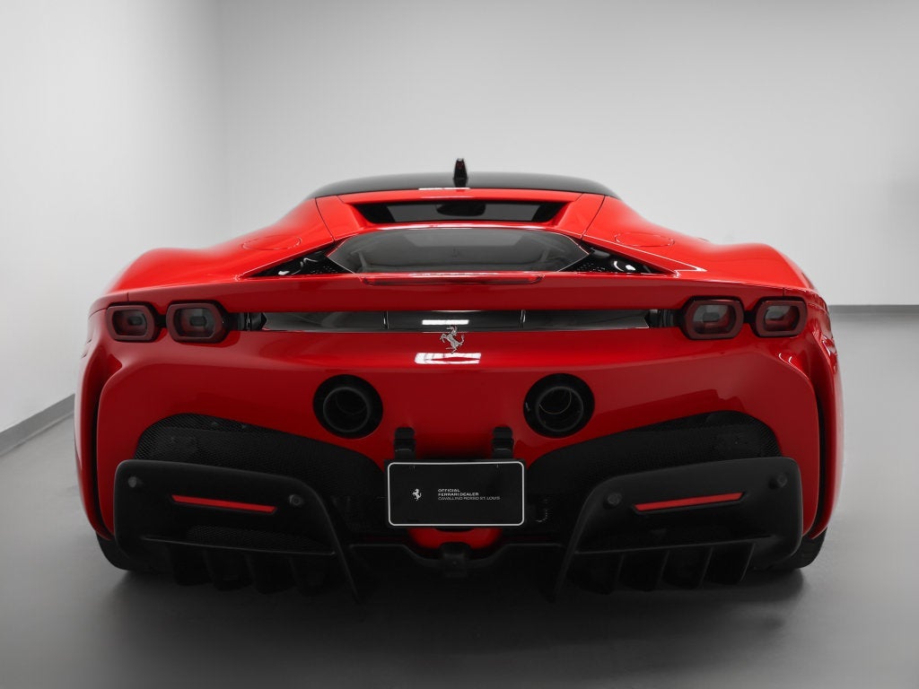 2022 Ferrari SF90 Stradale Base
