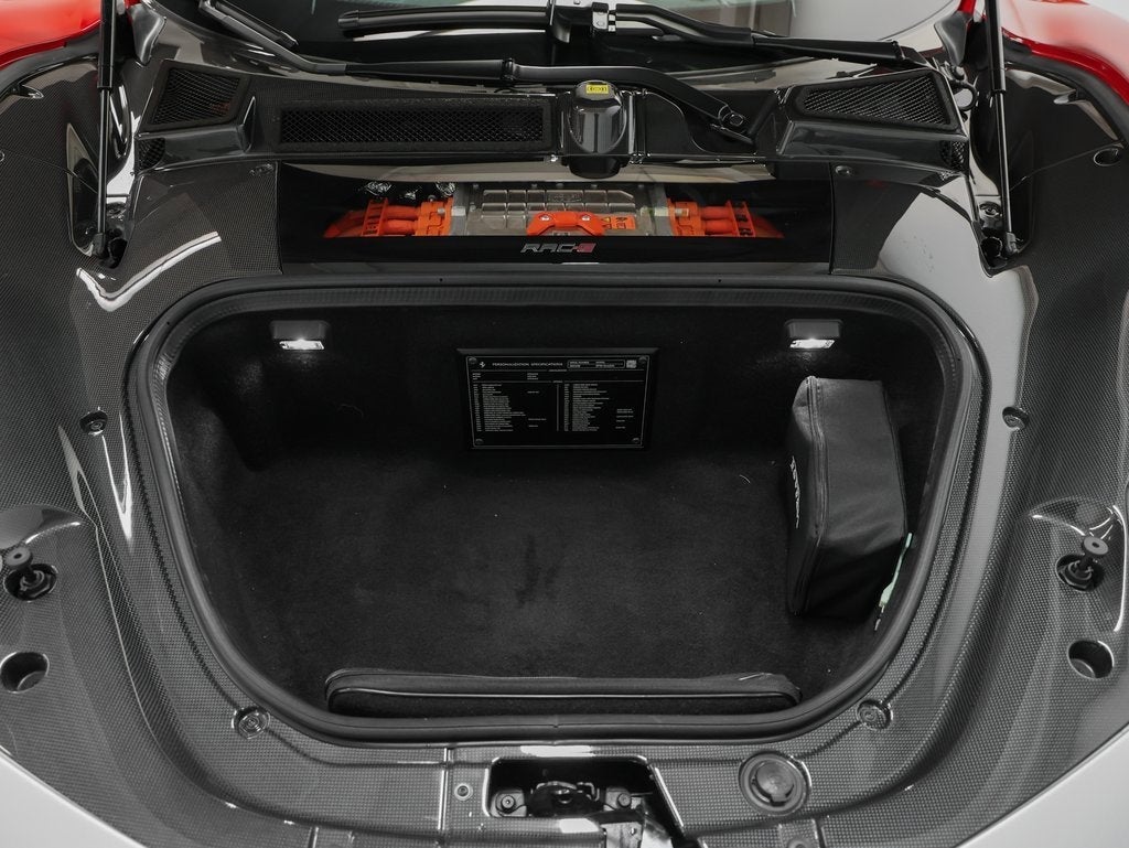 2022 Ferrari SF90 Stradale Base