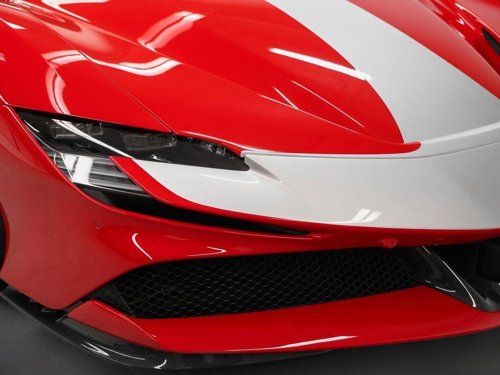 2022 Ferrari SF90 Stradale Base