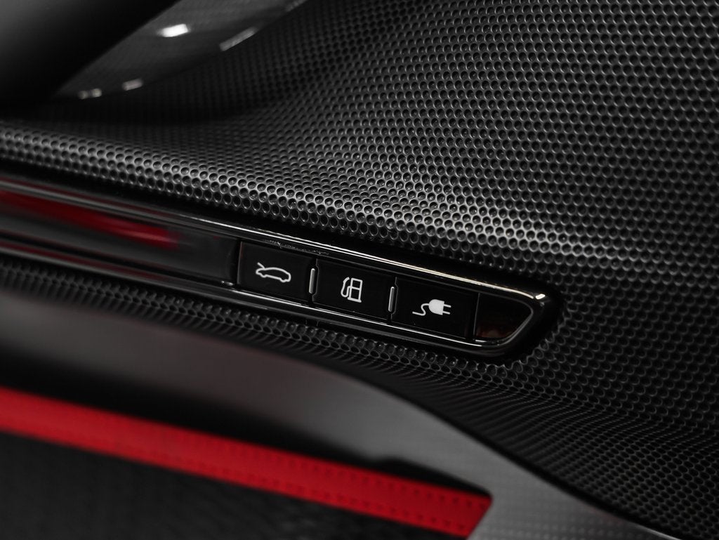 2022 Ferrari SF90 Stradale Base