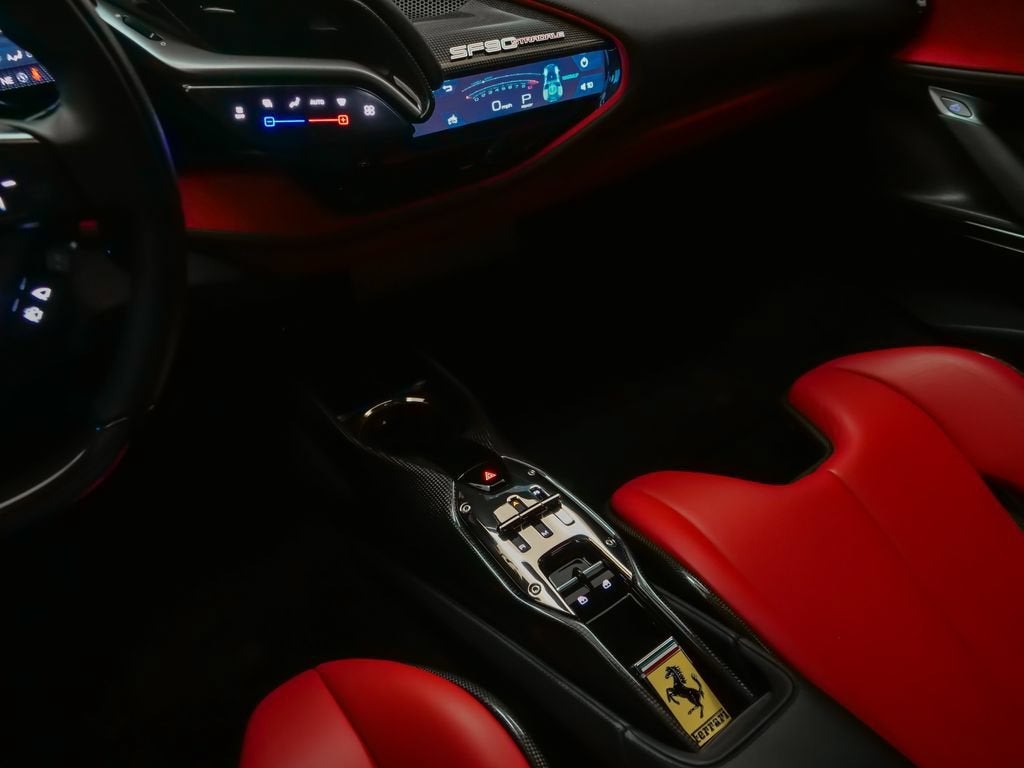 2021 Ferrari SF90 Stradale Base