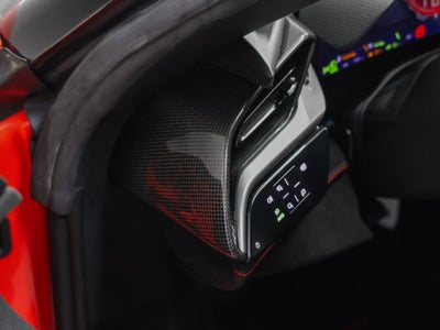 2023 Ferrari SF90 Stradale Base