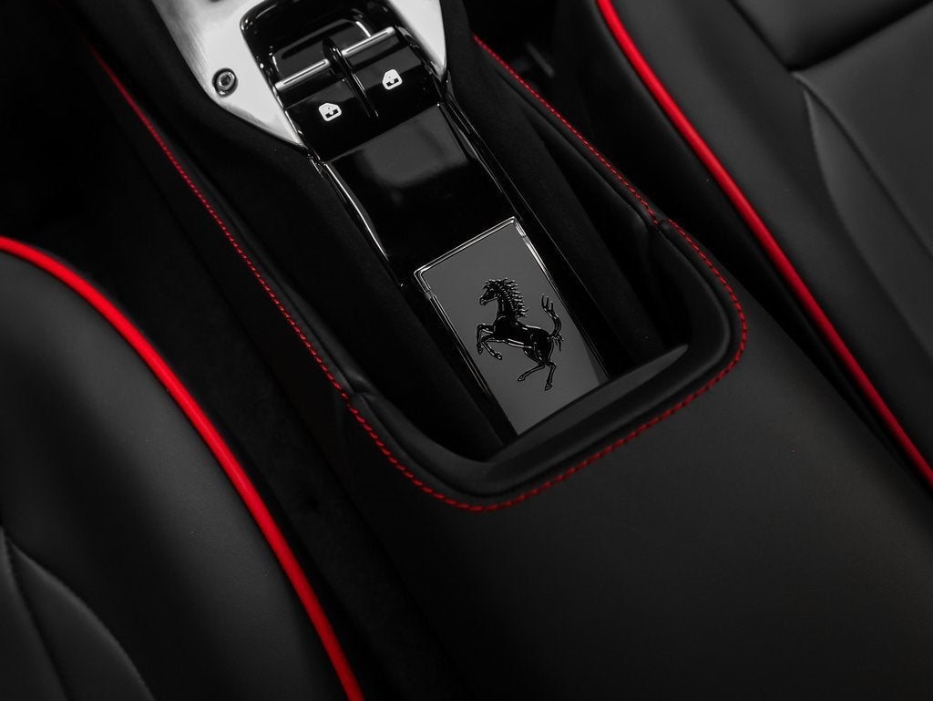 2023 Ferrari SF90 Stradale Base