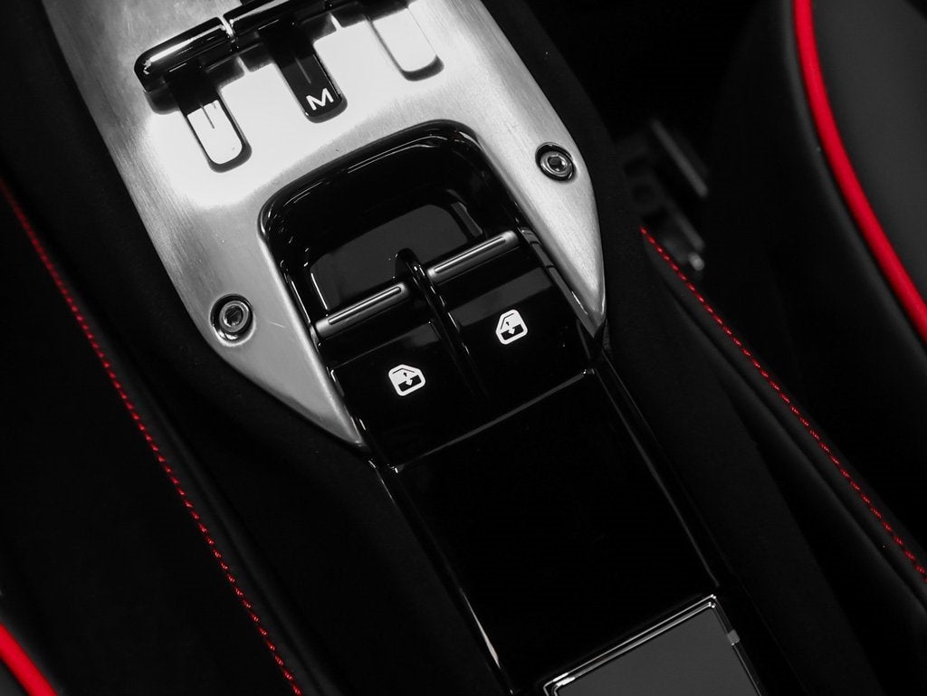 2023 Ferrari SF90 Stradale Base