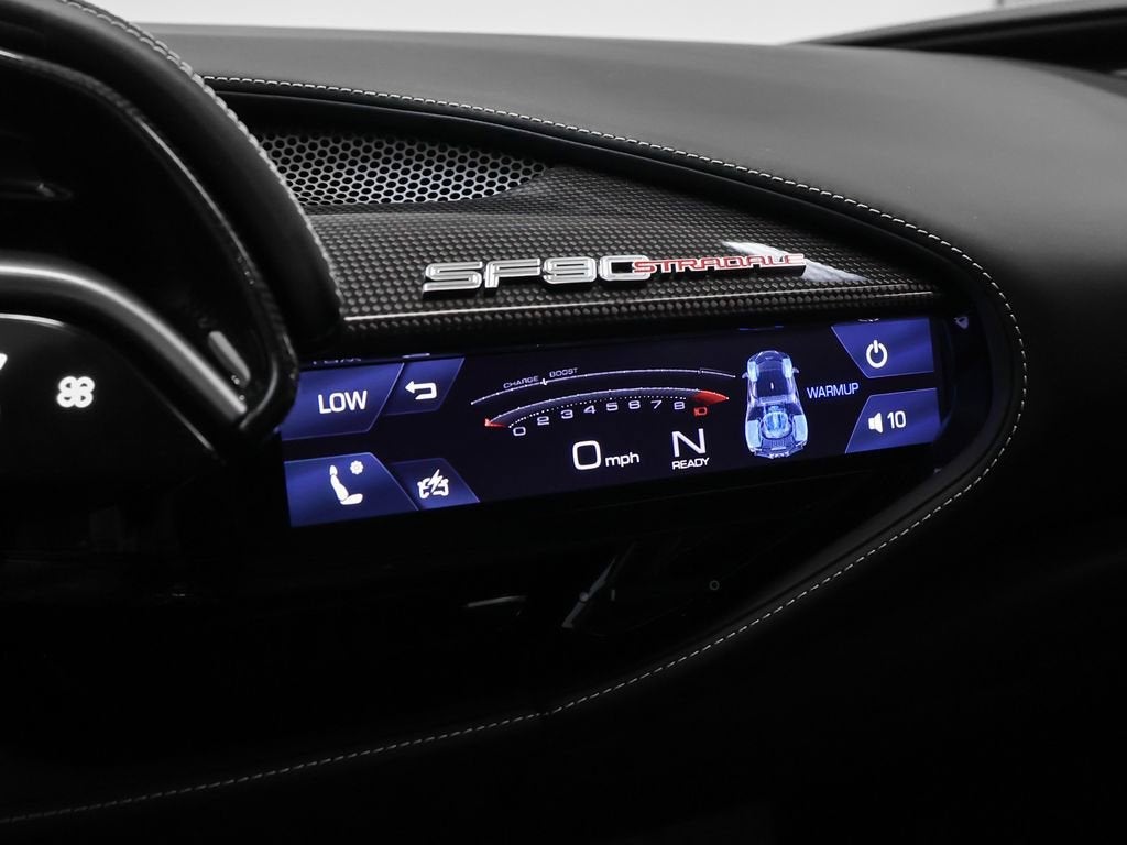2023 Ferrari SF90 Stradale Base