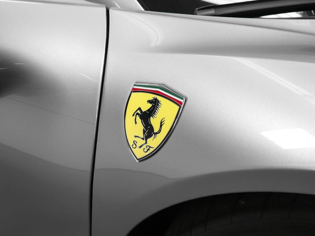 2023 Ferrari SF90 Stradale Base