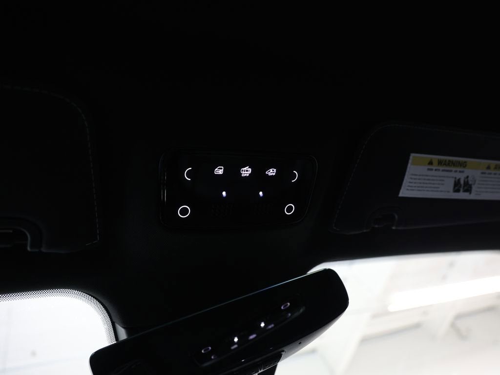 2023 Ferrari SF90 Stradale Base