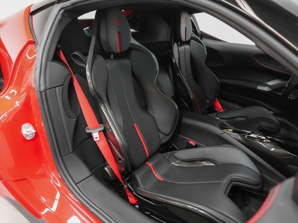 2023 Ferrari SF90 Stradale Base