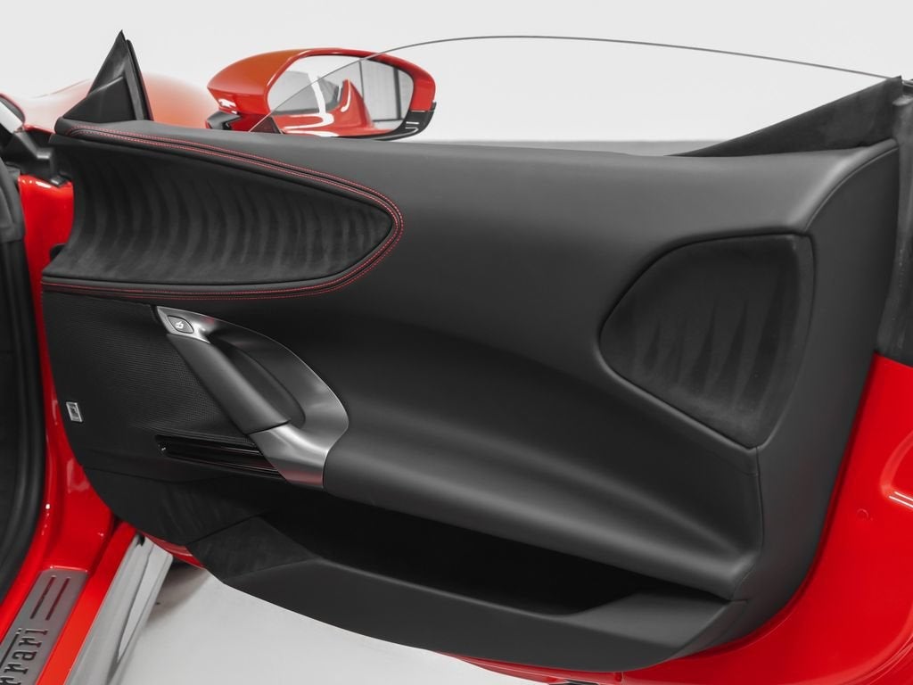 2023 Ferrari SF90 Stradale Base