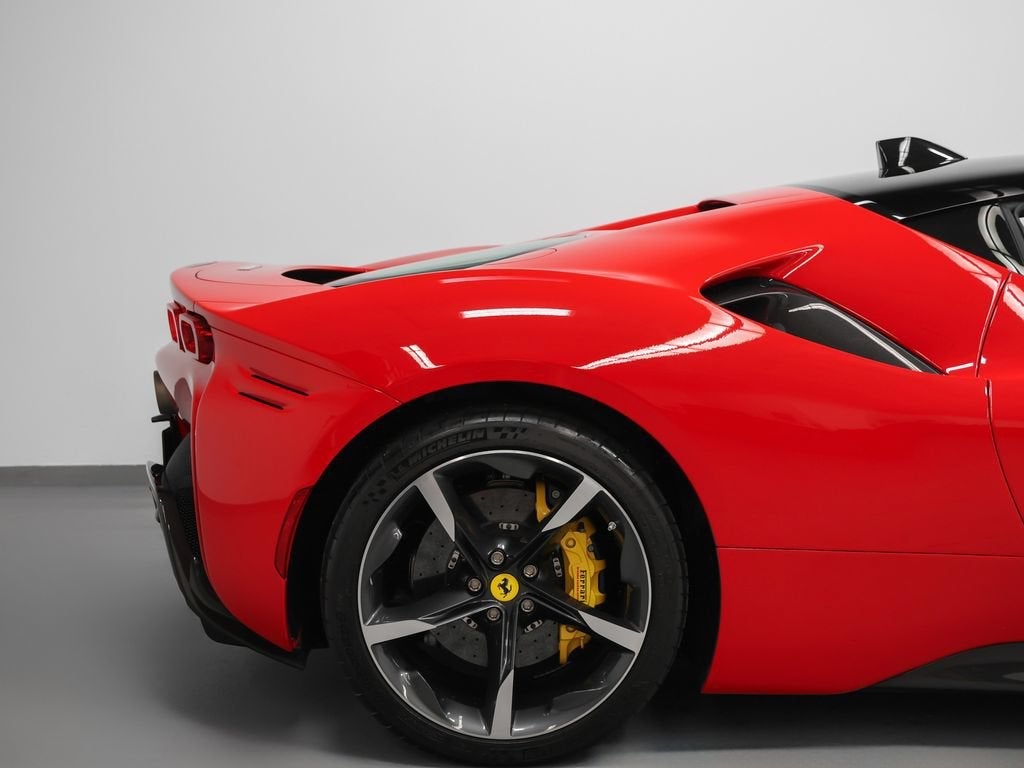 2023 Ferrari SF90 Stradale Base