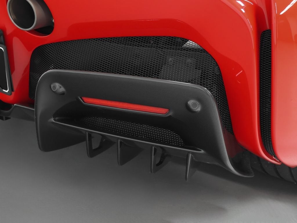 2023 Ferrari SF90 Stradale Base