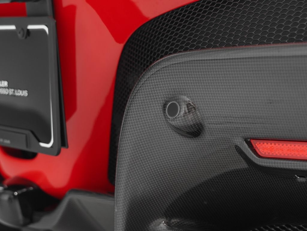 2023 Ferrari SF90 Stradale Base