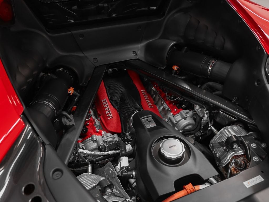 2023 Ferrari SF90 Stradale Base
