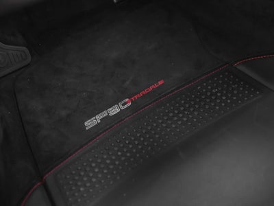 2023 Ferrari SF90 Stradale Base