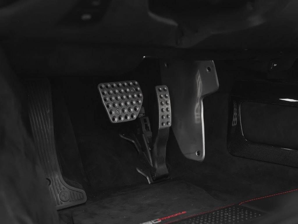 2023 Ferrari SF90 Stradale Base