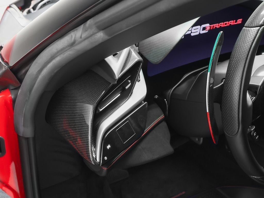2023 Ferrari SF90 Stradale Base