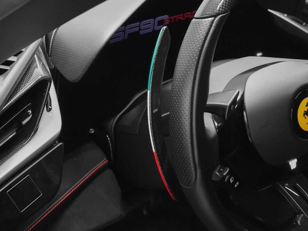 2023 Ferrari SF90 Stradale Base