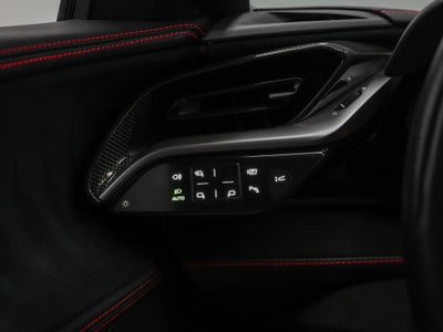 2023 Ferrari SF90 Stradale Base