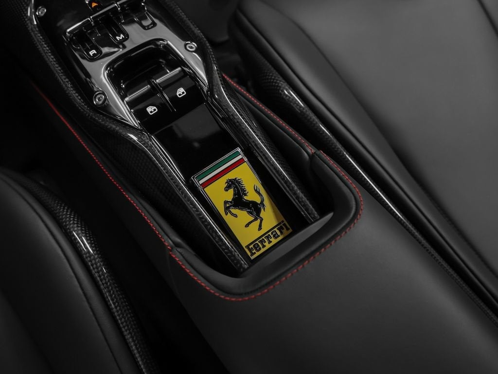 2023 Ferrari SF90 Stradale Base