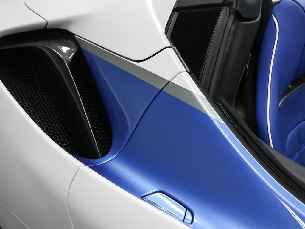 2025 Ferrari SF90 Spider Base