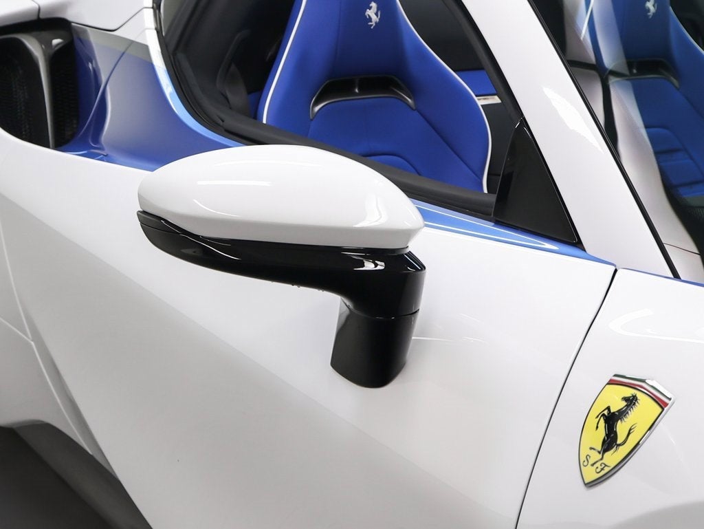 2025 Ferrari SF90 Spider Base